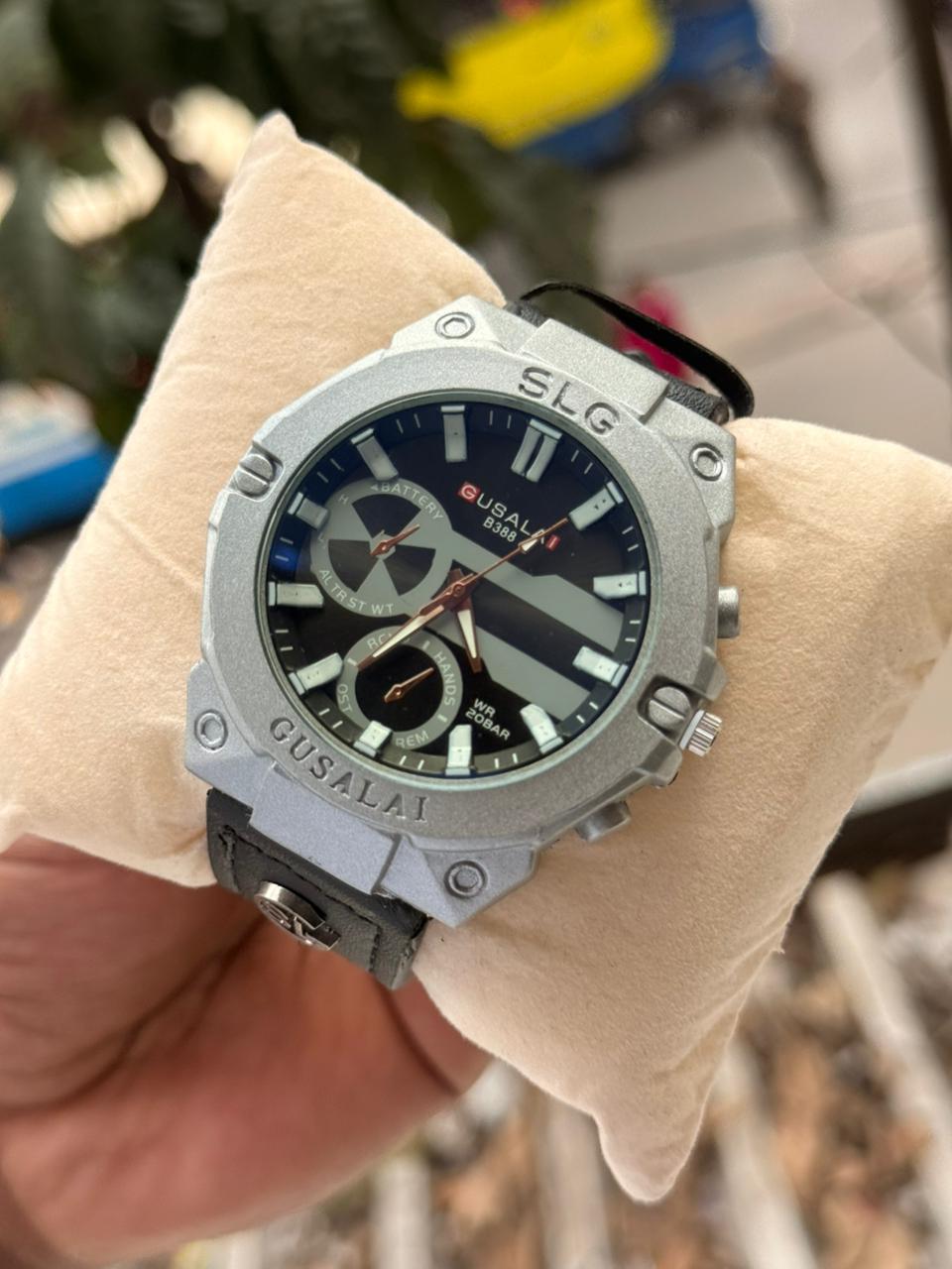 gusalai classy men leather watch GL01