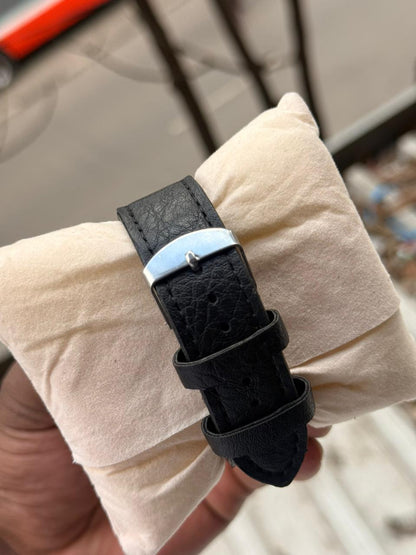 gusalai classy men leather watch GL02