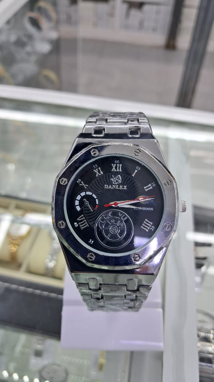 MEN CLASSY WATCH  MW 05